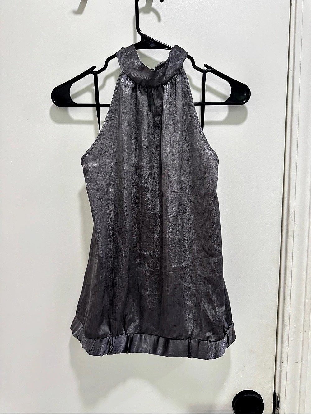 BCX Sleeveless Tie-Back Blouse in Gray Size Medium Like New
